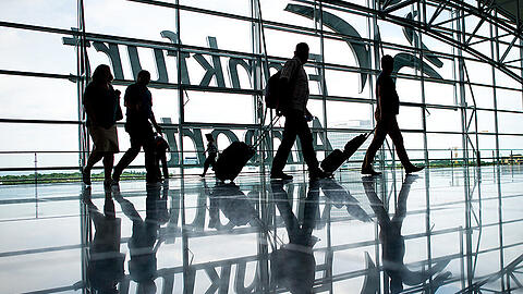 Am 31. Juli 2015 wurde am Frankfurter Flughafen mit 216 732 Fluggästen ein Tagesrekord aufgestellt.