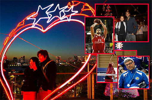Für Bayern-Spieler Takashi Usami wird Weihnachten eher wie der Valentinstag - das ist in Japan so üblich.  Im Bild: Weihnachten in Tokio &ndash; zumindest für Verliebte: Ein junges Paar beim Date im Vergnügungsviertel Odaiba. Die Rainbow Brigde und der Tokio Tower im Hintergrund sorgen für die passende Kulisse.