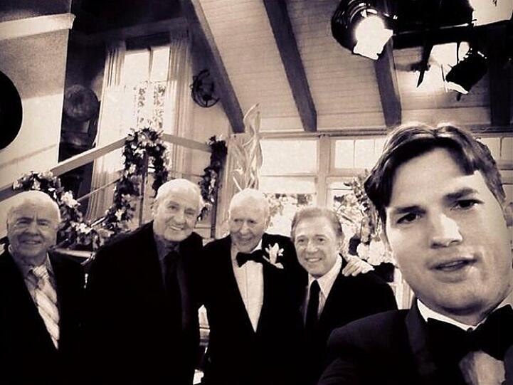 Selfie: Ashton Kutcher mit seinen Legenden