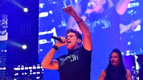 Mit reichlich Charme und der Fähigkeit zur Selbstironie: David Hasselhoff am Sonntag in der Olympiahalle.
