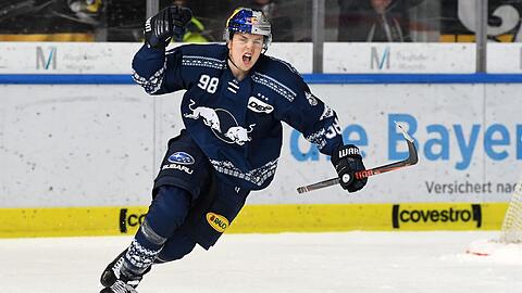 Bastian Eckl prägte neben Jason Jaffray, Yasin Ehliz und Trevor Parkes das Spiel beim 5:4-Sieg nach Verlängerung des EHC über den ERC Ingolstadt.