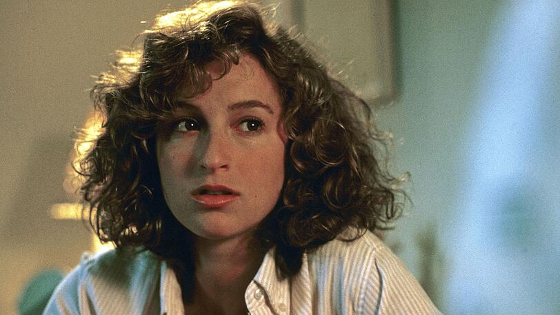 Als Tochter von "Cabaret"-Star Joel Grey war ihr die Karriere wohl in die Wiege gelegt: Vor "Dirty Dancing" hatte Jennifer Grey in Filmen wie "Cotton Club" und "Die Sieger" mitgespielt.
