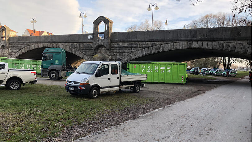 Nach der Räumung der Obdachlosenlager unter den Isarbrücken folgte eine Welle der Empörung - die Obdachlosenhilfe möchte diese Kritik nicht auf sich sitzen lassen.