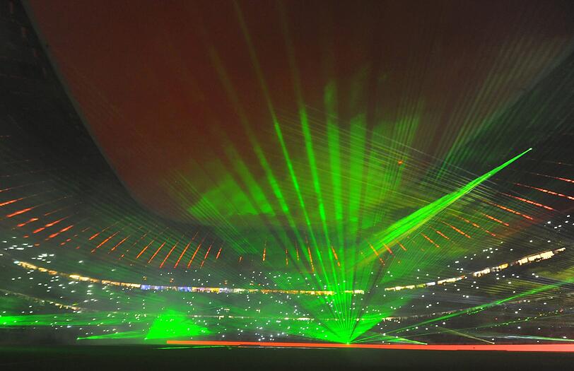 Dann gab?s zum Jahresabschluss noch eine Lasershow. Die Bilder!