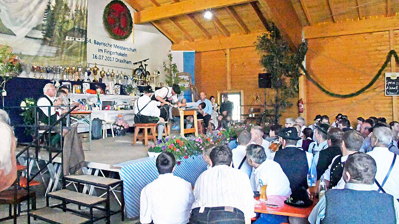 64. Bayerische Meisterschaft im Fingerhakln. Die Bilder.