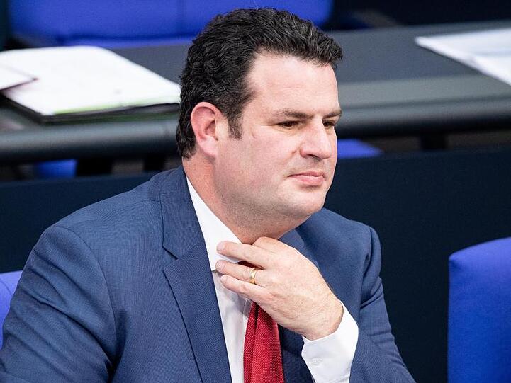 Arbeitsminister Heil hat eine Grundrente ohne Bedürftigkeitsprüfung für Geringverdiener vorgeschlagen.