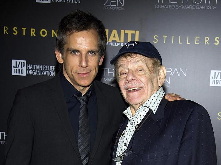 Ben Stiller (l) und sein Vater Jerry Stiller 2011 in New York.