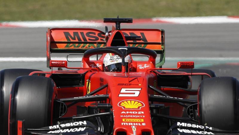 Musste beim Training in Barcelona erneut den beiden Mercedes-Piloten den Vortritt lassen: Sebastian Vettel. Musste beim Training in Barcelona erneut den beiden Mercedes-Piloten den Vortritt lassen: Sebastian Vettel.