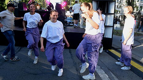 Auch Schwabing tanzt: Szene vom Corso Leopold.