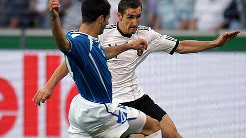Der Stürmer von der traurigen Gestalt: Miroslav Klose dürfte sich aus der Stammelf gespielt haben.