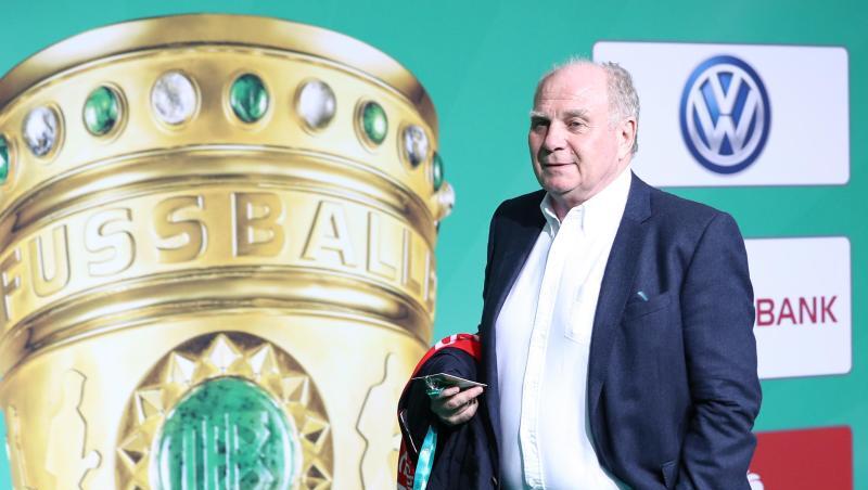 Uli Hoeneß hatte Einkäufe des FC Bayern angekündigt. Uli Hoeneß hatte Einkäufe des FC Bayern angekündigt.