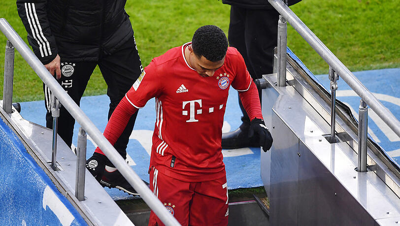 Serge Gnabry musste gegen Freiburg verletzt ausgewechselt werden.