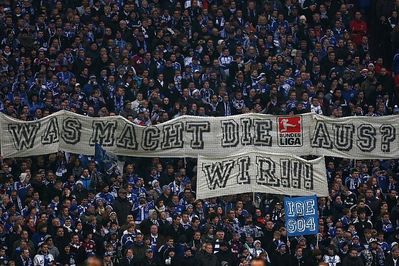 ... und Anhänger des Schalke 04 einer Meinung.