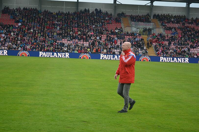 Die Bilder vom Spiel der Bayern gegen die Paulaner Traumelf in Unterhaching