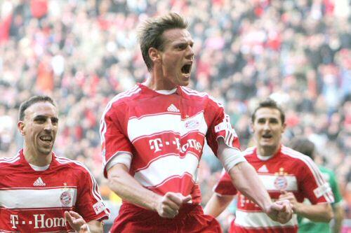 Mir san mir: Tim Borowski (Mitte) jubelt, Franck Ribéry (l.) und Miroslav Klose sind schon in Lauerstellung.