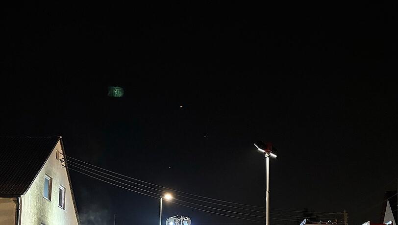 Die Polizei ermittelt zur Brandursache. Die Polizei ermittelt zur Brandursache.