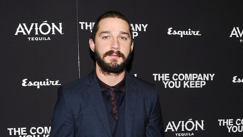 Weiß, was in unbequemen Situationen zu tun ist: Shia LaBeouf Weiß, was in unbequemen Situationen zu tun ist: Shia LaBeouf