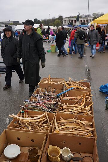 Die Bilder vom BRK Flohmarkt auf der Theresienwiese.