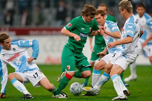 Nicht zu halten: In bester Zinedine-Zidane-Manier spielte der Ausgburger Daniel Baier gegen seinen Ex-Club auf.