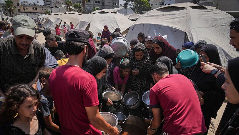 Berichten von UN-Organisationen zufolge hungern mittlerweile so gut wie alle Bewohner Gazas.