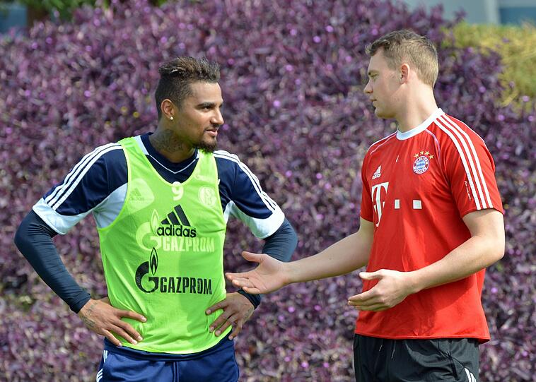 In Doha: Manuel Neuer begrüßt Kevin-Prince Boateng