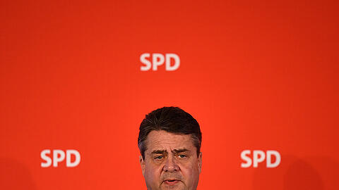 Gabriel zur Kanzlerkandidatsfrage: "Die NRW-Wahl abzuwarten, ist absolut richtig."