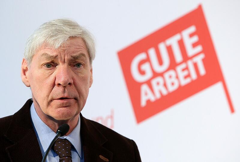 Spricht am Marienplatz: Der DGB-Bundesvorsitzende Michael Sommer.