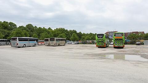 Dieser Busparkplatz an der Hansastraße ist aktuell Gegenstand von Diskussionen.