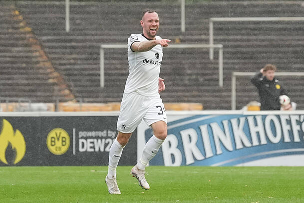 Nochmal gutgegangen: Patrick Hobsch rettete dem TSV 1860 spät das Remis in Aachen. Nochmal gutgegangen: Patrick Hobsch rettete dem TSV 1860 spät das Remis in Aachen.