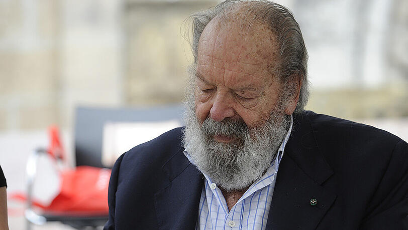 Bud Spencer lebt: Die Nachricht vom Tod des Schauspielers ist eine Falschmeldung Bud Spencer lebt: Die Nachricht vom Tod des Schauspielers ist eine Falschmeldung