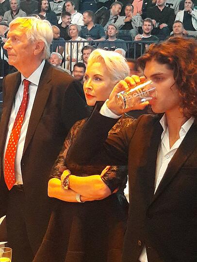 Heather Mills war sichtlich angespannt.