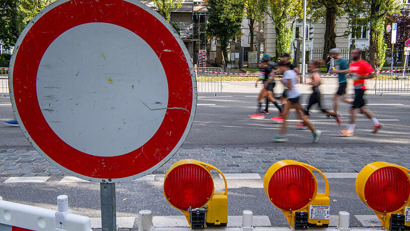 Sperrungen in ganz München. So manchen, dem der Marathon egal ist, kann das schon mal nerven.