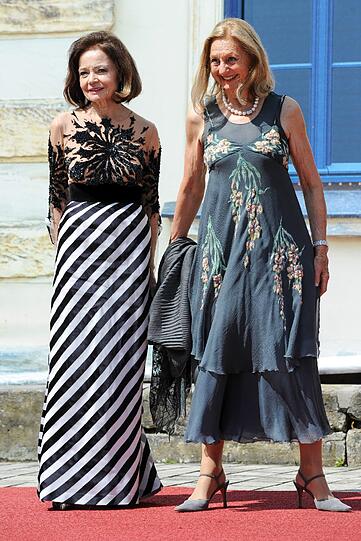Society-Lady Ann-Katrin Bauknecht (l) und Verlegerin Anja Heyne