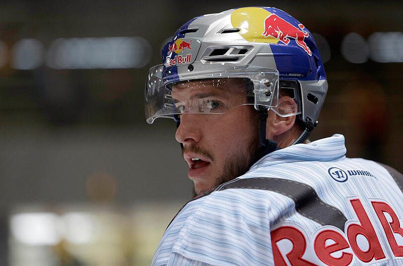 Die Eishockeyprofis des EHC red Bull München um Florian Kettemer konnten in Straubing nicht gewinnen.