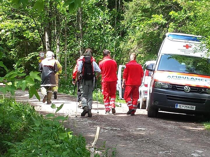 Rettungskräfte sind im Einsatz. Foto: ZEITUNGSFOTO.AT/LIEBL DANIEL/epa apa/Archivbild