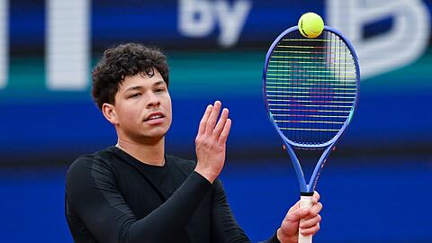 Ben Shelton ist in M&uuml;nchen weiter im Titelrennen.