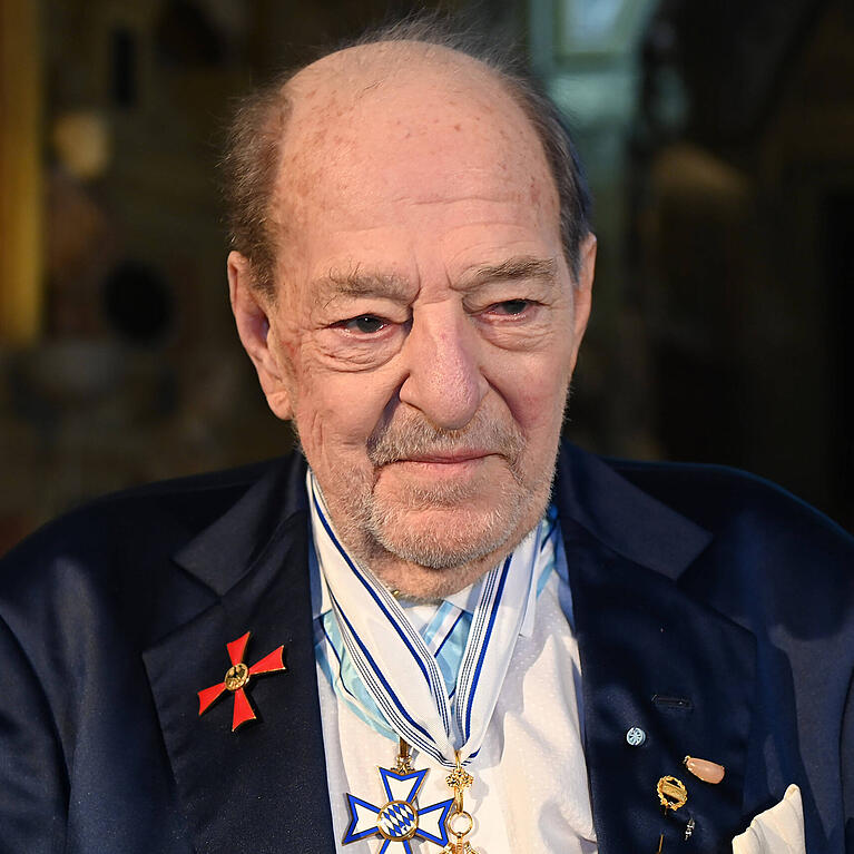 Ralph Siegel hat vergangenen Dienstag die Reha verlassen und erholt sich wieder zu Hause.