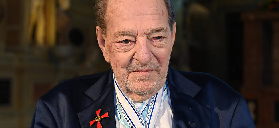 Ralph Siegel hat vergangenen Dienstag die Reha verlassen und erholt sich wieder zu Hause.