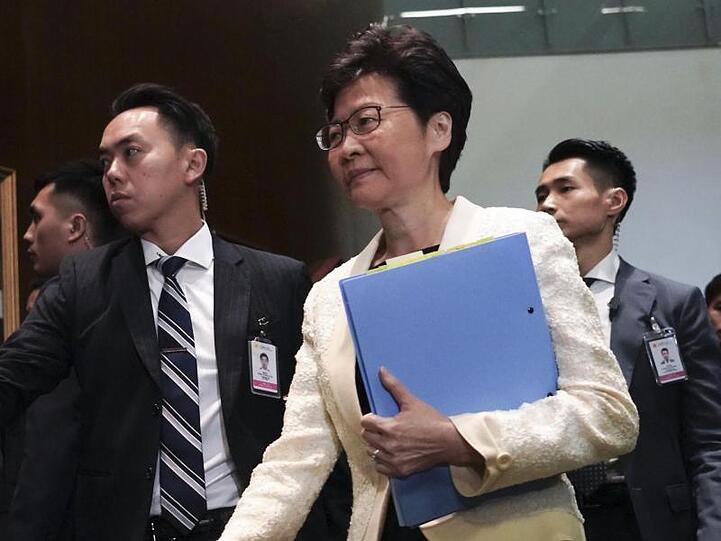 Carrie Lam, Regierungschefin der chinesischen Sonderverwaltungszone Hongkong, steht politisch unter höchstem Druck.