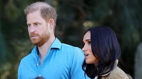 Prinz Harry und Herzogin Meghan, hier während ihrer Australienreise, sollen kürzlich mit den Kindern Zeit auf einer schottischen Insel verbracht haben. Prinz Harry und Herzogin Meghan, hier während ihrer Australienreise, sollen kürzlich mit den Kindern Zeit auf einer schottischen Insel verbracht haben.
