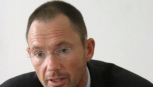 Wieder im Rennen : GfK-Boss Klaus Wübbenhorst Wieder im Rennen : GfK-Boss Klaus Wübbenhorst