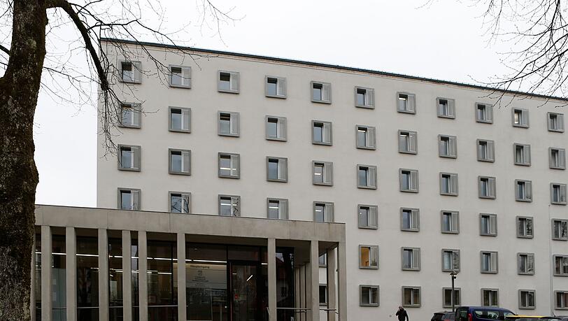 Ein Urteil des Landgerichts Traunstein wegen einer Säureattacke aus Eifersucht ist rechtskräftig. (Symbolbild)