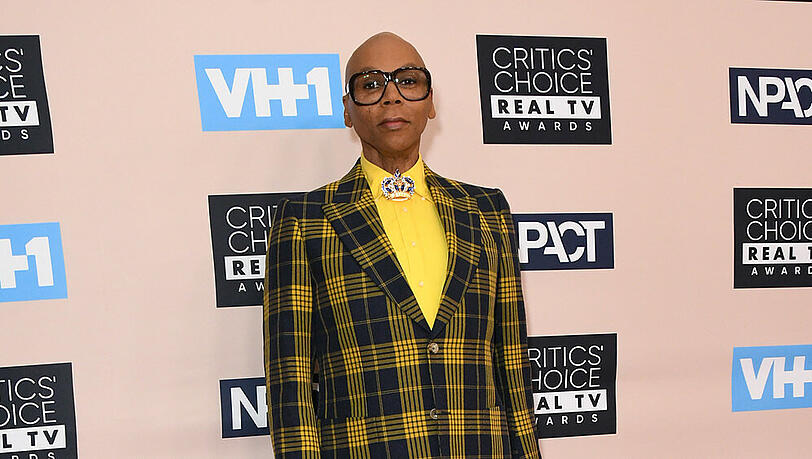 RuPaul selbst erlangte in den 1990er Jahren Berühmtheit als Drag Queen RuPaul selbst erlangte in den 1990er Jahren Berühmtheit als Drag Queen
