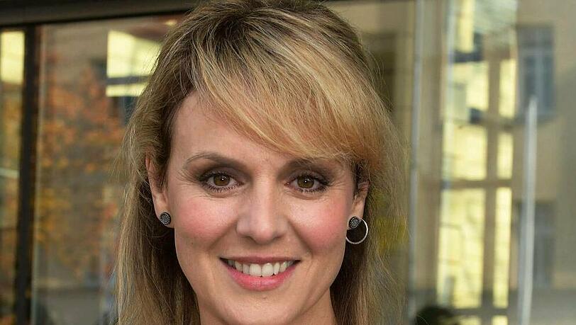 "In aller Freundschaft"-Star Anja Nejarri verabschiedet sich aus der Serie "In aller Freundschaft"-Star Anja Nejarri verabschiedet sich aus der Serie