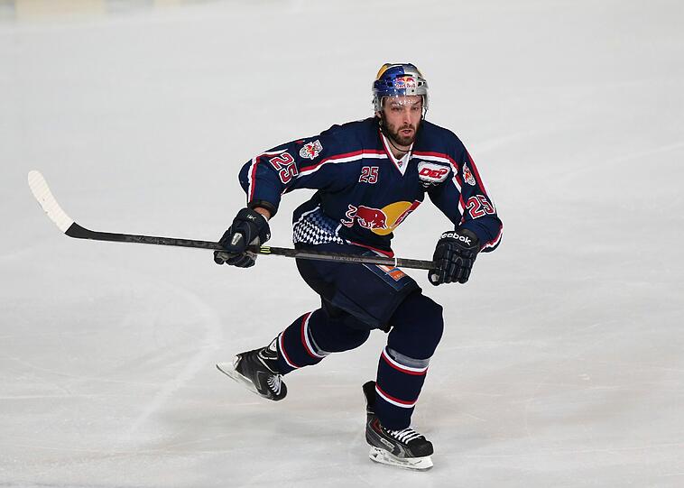 Endlich wieder fit Grant Lewis, Verteidiger des EHC Red Bull München.