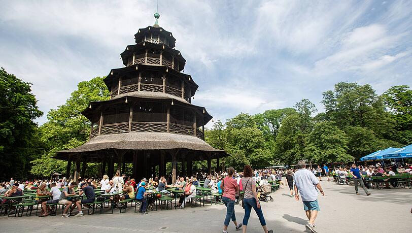 Der Biergarten am Chinesischen Turm ist Marisa Burger im Sommer oft zu &uuml;berf&uuml;llt.