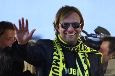 It's cool, man: Jürgen Klopp nach der Double-Nacht auf dem Dortmunder Borsigplatz.
