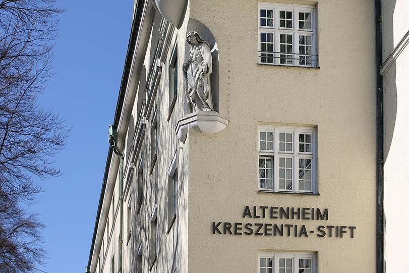 Seit 1859: das Seniorenheim Kreszentia-Stift in der Isartalstraße.