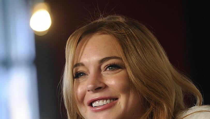 Lindsay Lohan muss sich gegen Kokain-Gerüchte zur Wehr setzen Lindsay Lohan muss sich gegen Kokain-Gerüchte zur Wehr setzen