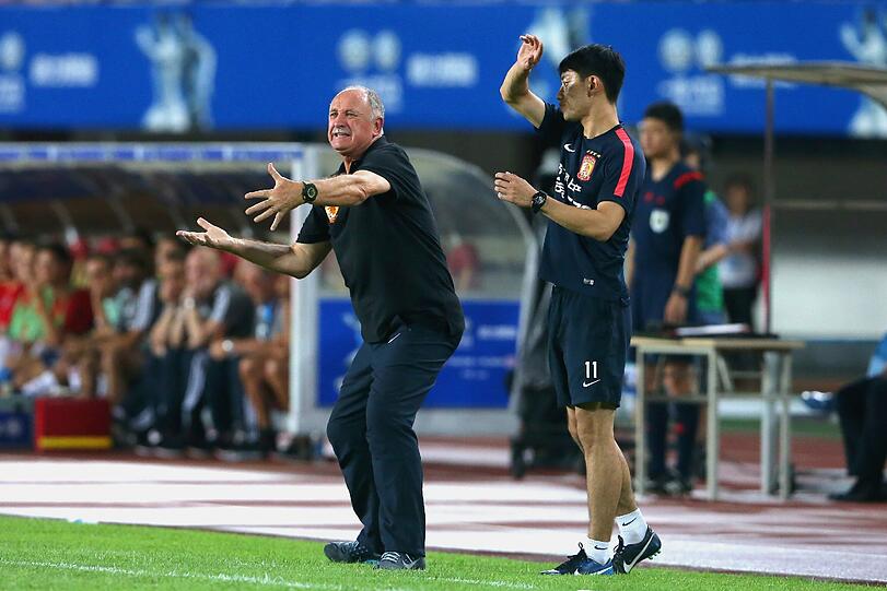 Im Freundschaftsspiel gegen Guangzhou Evergrande musste sich der FC Bayern im Elfmeterschießen geschlagen geben. Die Bilder vom Abschluss der China-Reise.